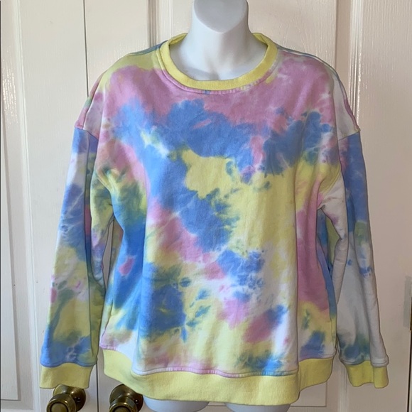 le lis tie dye sweatshirt
